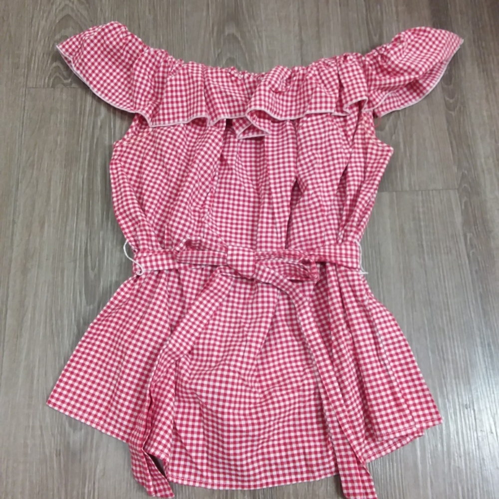 Red Gingham Off-Shoulder Top. Size S
